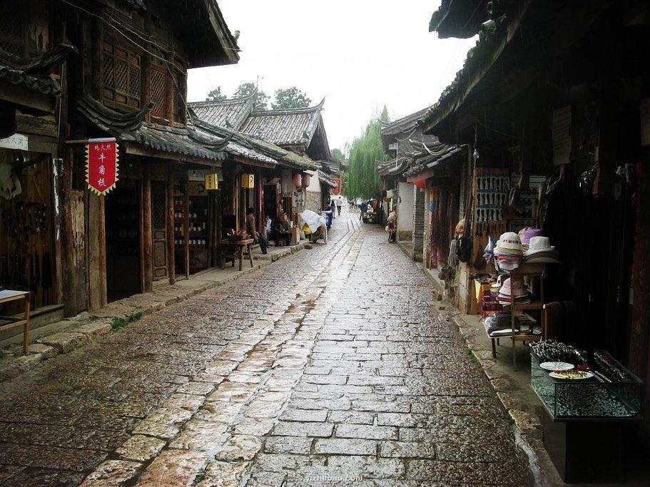 四婚汪峰牵手五婚陈露,离大谱!为了上头条,汪峰可真是拼了啊!